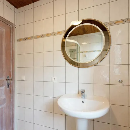 Magnificent In With Sauna Roofed, Cleaning Included * Brisy