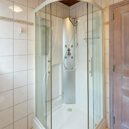 Magnificent In With Sauna Roofed, Cleaning Included *